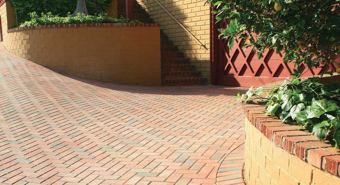 Old Town Holland Concrete Pavers: Antique Red