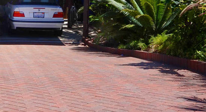 Old Town Holland Concrete Pavers: Antique Red