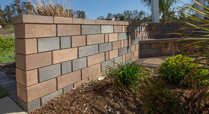 Stonegate Contemporary Retaining Wall color: Brownstone